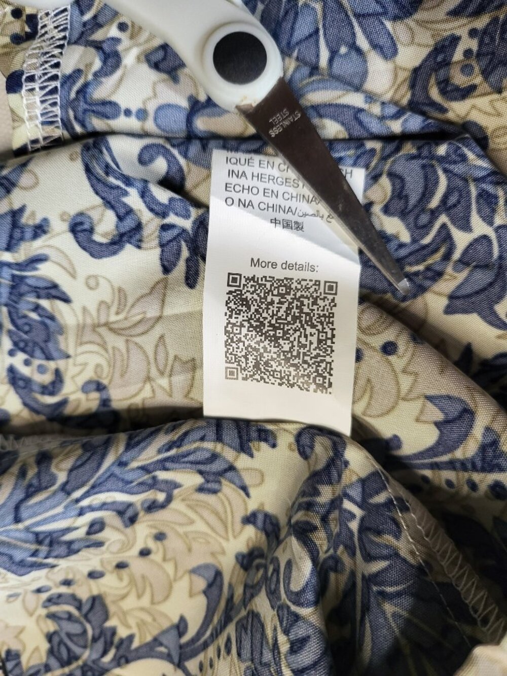 SHEIN Blue & White Damask Ruffle Strap Smocked Romper – Size M‎ (US 6) - Picture 6 of 8